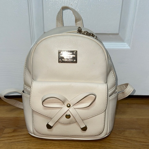 Cream Backpack - Picture 1 of 5